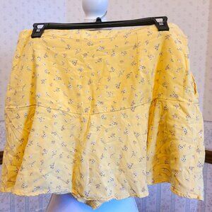 HOLLISTER ULTRA HIGH-RISE-FLORAL-SKORT SIZE LARGE
